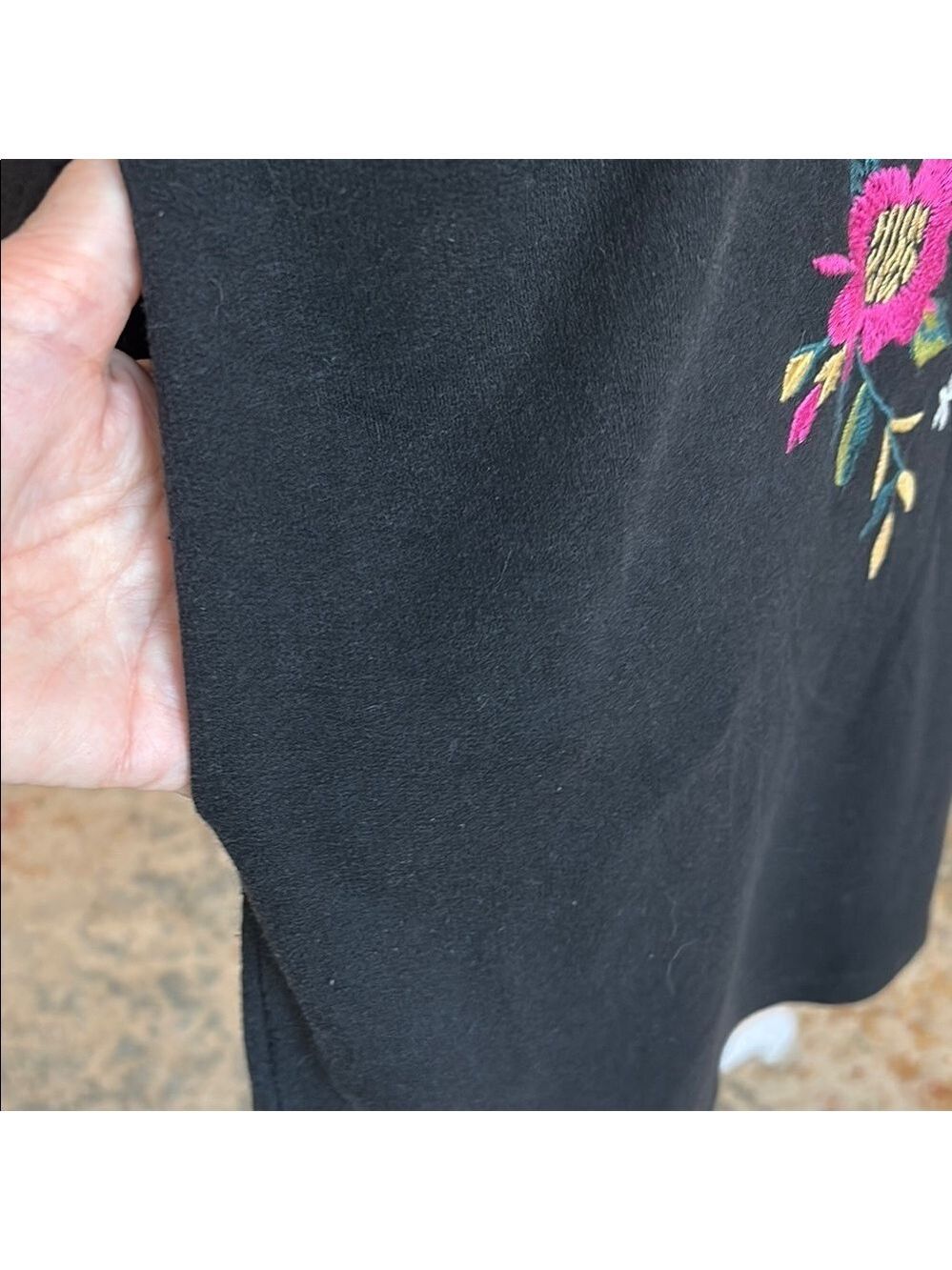 Umgee Size L black dress with floral embroidery. Short sleeves colorful - Picture 6 of 7